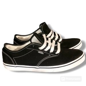 Black & White Vans Skate Shoe - Women's Size 6/Youth Size 4